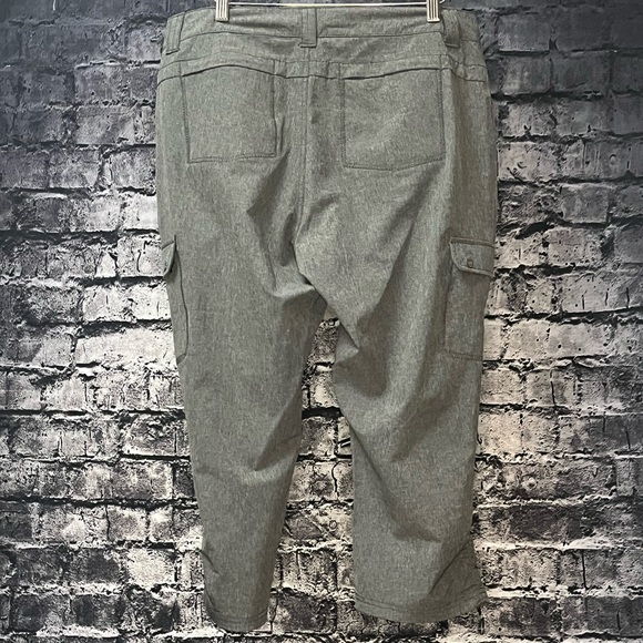 Windriver Outfitting Co. Capris - Picture 9 of 9